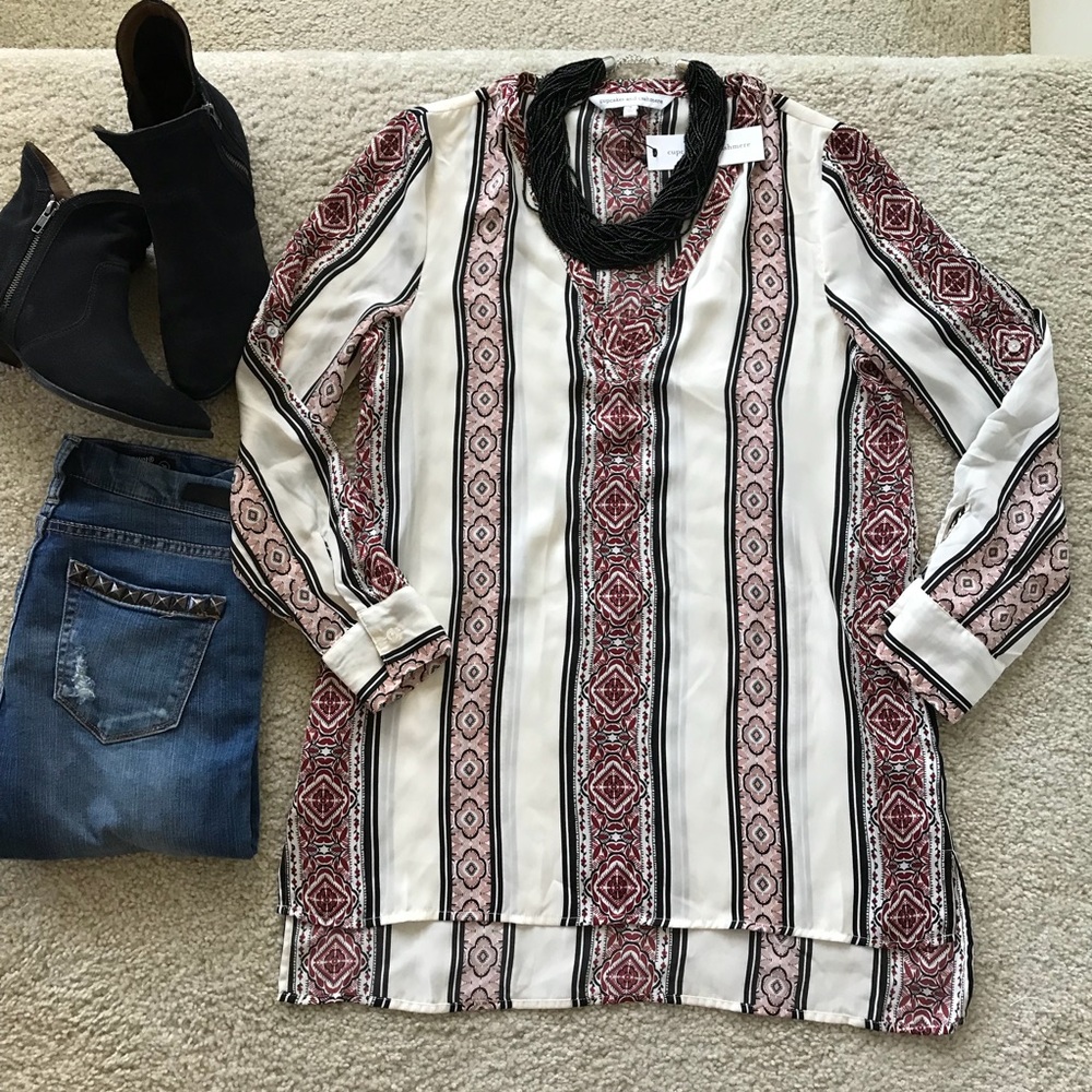 Cupcakes and Cashmere Labelle Tunic Top - Picture 2 of 8